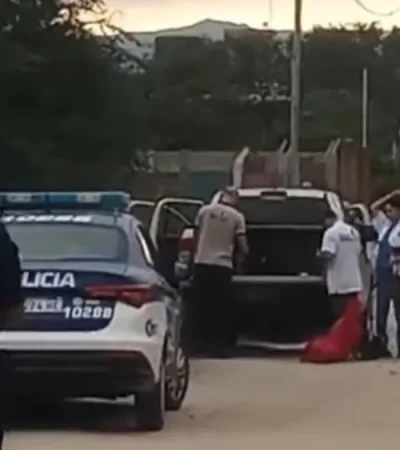 Todo se activó gracias a la reacción de los vecinos, quienes detectaron el olor en la vivienda y notaron la ausencia de la joven.