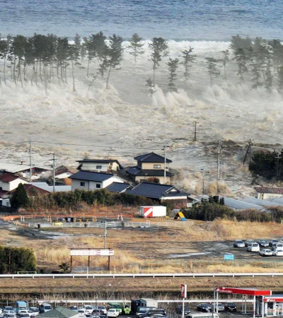 ¡Impactante! Más de 13.000 personas fueron instadas a evacuar en Hokkaido, Iwate y Miyagi tras el fuerte temblor.