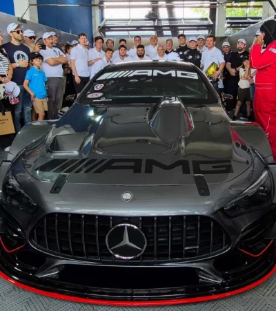 El Mercedes salió a pista en La Plata.