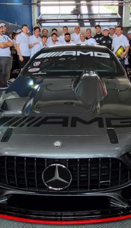 El Mercedes salió a pista en La Plata.