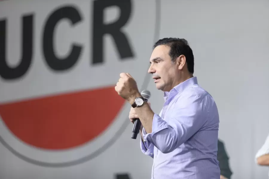 Gustavo Valdez es el candidato con más posibilidades