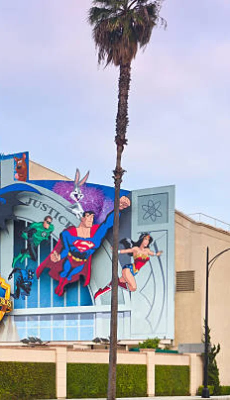 Paramount se suma a la puja: Lanza oferta hostil y millonaria por Warner Bros. Discovery.