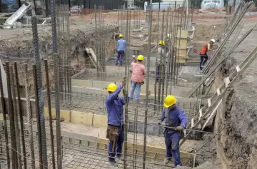 Construcción en alza (8%) e industria sin repuntar: los datos económicos del INDEC de octubre