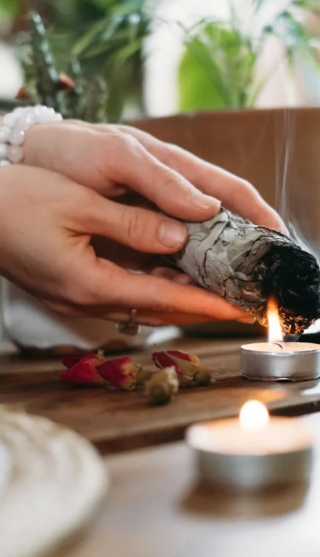 "El portal 12/1 es el instante idóneo para dejar atrás lo que ya no queremos cargar" (P. Martín).