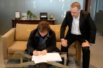 Reforma laboral: Milei firmó el proyecto y eliminó un punto clave para la CGT