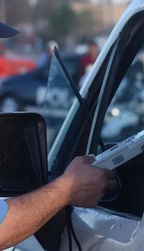 La multas de tránsito podrían pagarse con trabajo comunitario