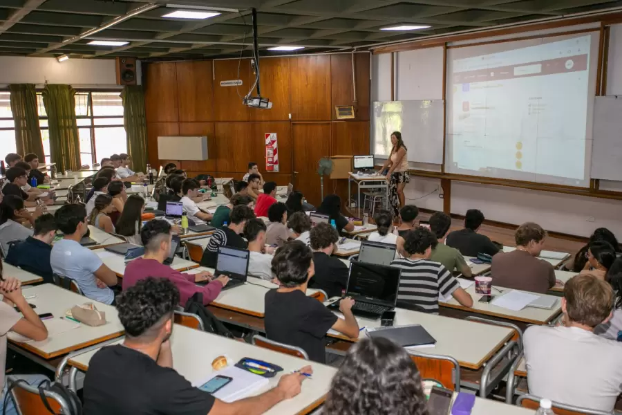 Contador Público en 4 años: la UNCUYO acorta la carrera e implementa título intermedio.