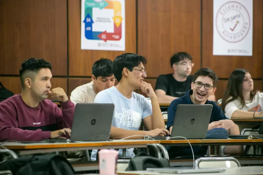 Contador Público en 4 años: la UNCUYO acorta la carrera e implementa título intermedio.