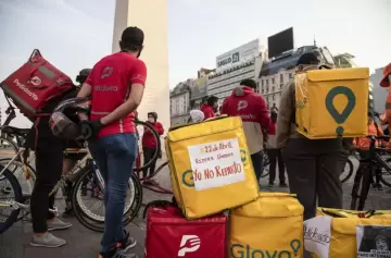 Reforma laboral 2025: qué pasará con repartidores y conductores de apps