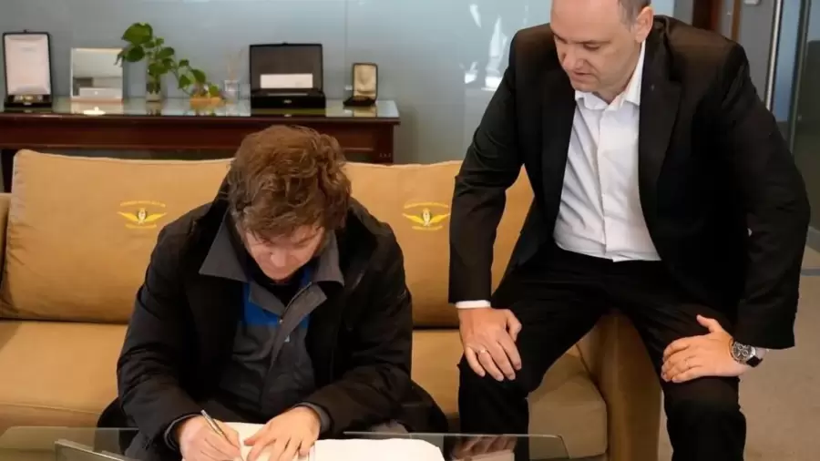 El Presidente firmó los proyectos