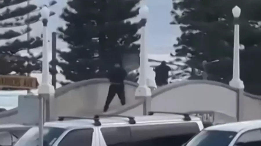 La policía confirmó 11 muertos y 29 heridos tras un tiroteo en el inicio de Janucá.