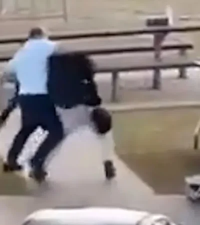 El video del hombre que enfrentó a los terroristas en Australia.