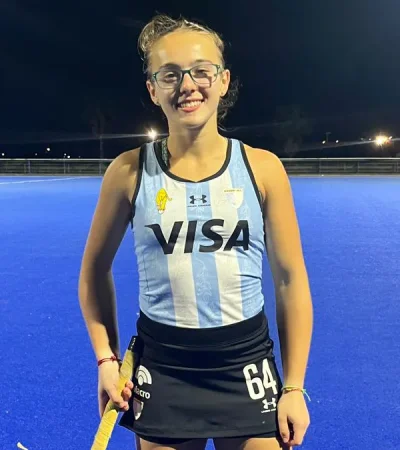 Mili Alastra, la mendocina elegida mejor jugadora del Mundial de Hockey Junior.