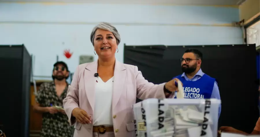 jeannette-jara-tras-votar-no-somos-un-pais-que-este-en-el-piso-como-algunos-quieren-instalar