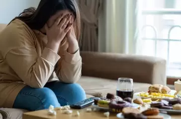 No es solo comida: el detonante emocional de los trastornos alimentarios en las fiestas de fin de año