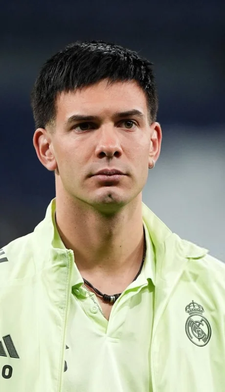 Franco Mastantuono entre las mejores 10 jóvenes promesas.