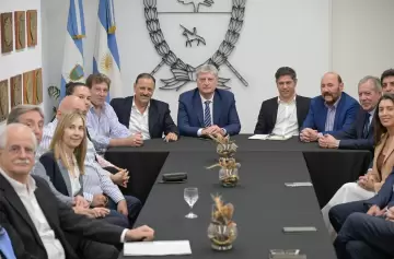 Gobernadores del PJ exigen federalismo inclusivo y denuncian desfinanciamiento y parálisis de obra pública