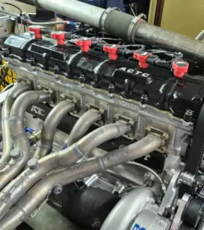 El nuevo motor del Turismo Carretera se puso en marcha.