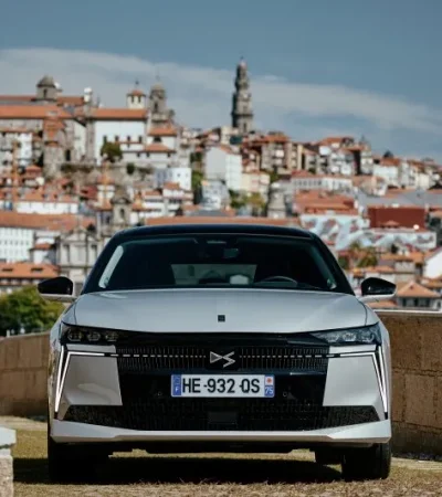 DS Nº4: el auto con Inteligencia Artificial y 450 km de autonomía