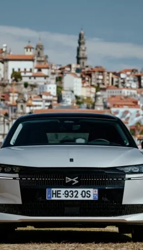 DS Nº4: el auto con Inteligencia Artificial y 450 km de autonomía