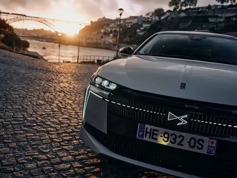 DS Nº4: el auto con Inteligencia Artificial y 450 km de autonomía