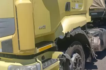 Un motociclista murió tras un violento choque frontal con un camión en General Alvear