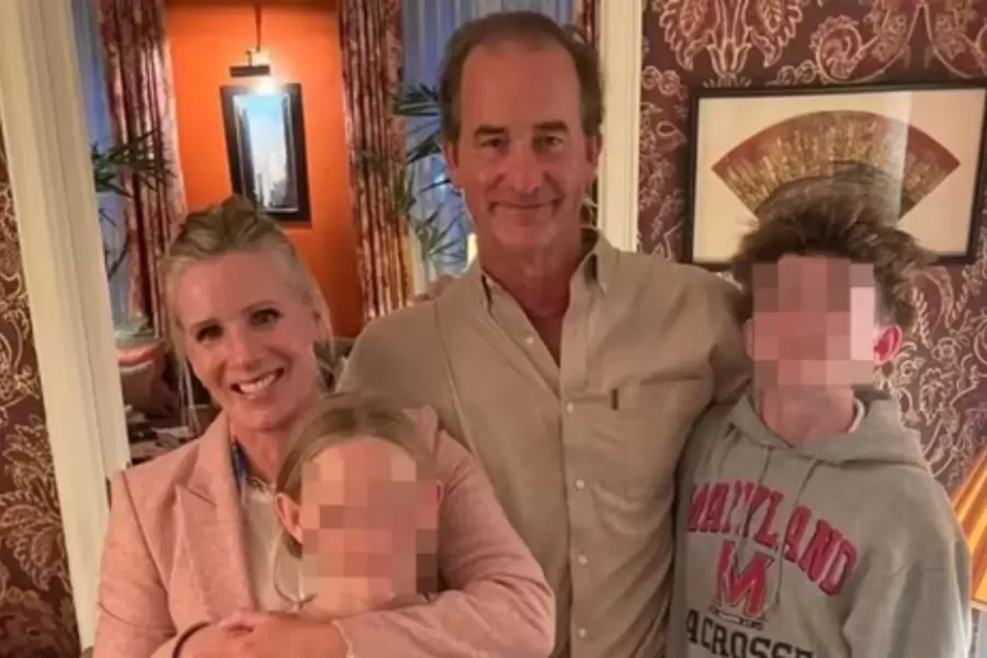 Cabot denunció haber recibido más de 60 amenazas de muerte y cientos de llamadas diarias que obligaron a la policía a vigilar su domicilio.