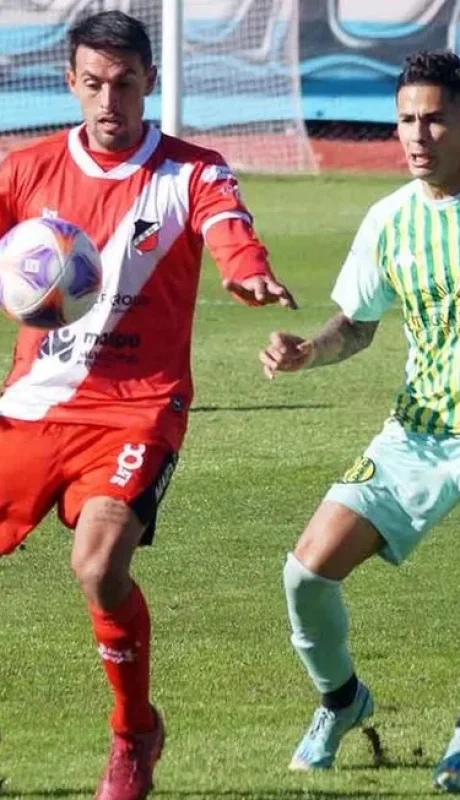 Deportivo Maipú vuelve a contar con Fausto Montero en el medio.