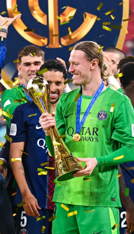 Matvey Safonov se fracrturó la mano y estará un mes fuera de las canchas.