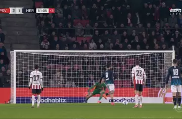 El penal más extraño del mundo: la técnica viral que desafía las reglas del fútbol