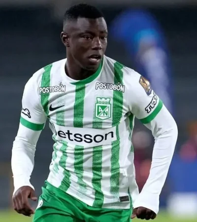 Hinestroza está a un paso de jugar en Boca.