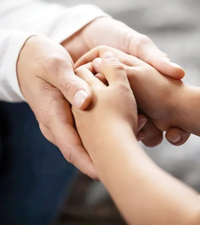 Muchos niños y adolescentes vuelven a los hogares de tránsito luego de ser adoptados.