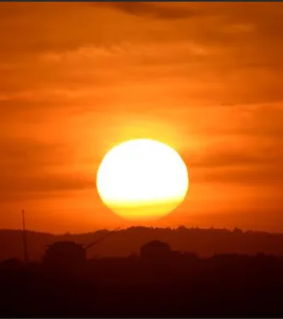 Cuándo será el solsticio de verano, el fenómeno astronómico que marca el inicio del verano y el día con más horas de luz solar del año.