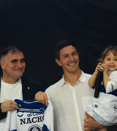 Nacho Fernández fue presentado en Gimnasia La Plata.