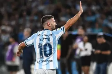 Escándalo en Racing: Luciano Vietto rompió el silencio, apuntó contra Costas y desmintió a la dirigencia