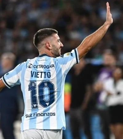 Luciano Vietto se fue Racing tirando munición gruesa.
