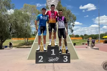 Festejo en Lavalle: El equipo de Godoy Cruz brilló en la temporada de ruta y prosigue con su gran año