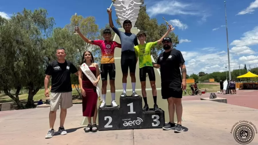 El podio de los juveniles