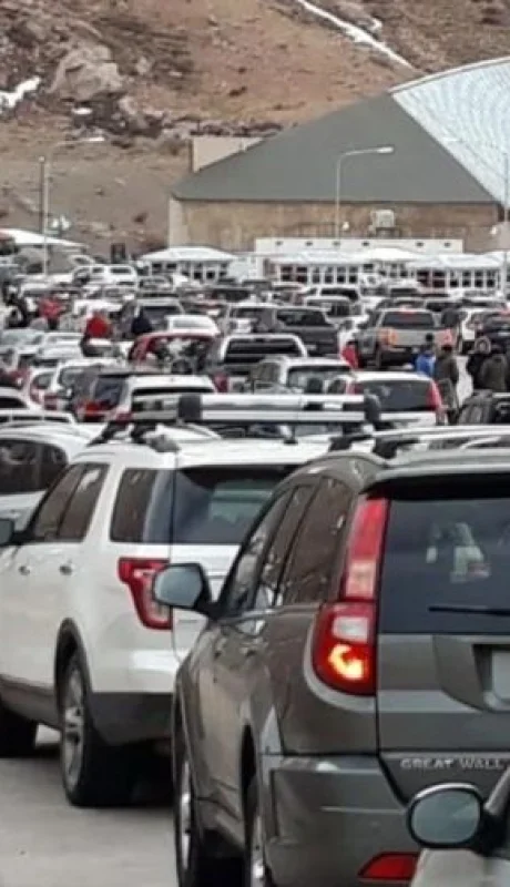 Caminar para ahorrar: los compradores regresan a la técnica clásica de recorrer pasillos y comparar precios para ganarle a la inflación este verano.