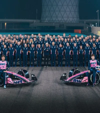 El equipo Alpine a pleno.