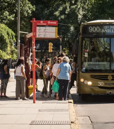 La medida salió por decreto para cubrir los costos de combustible y salarios.