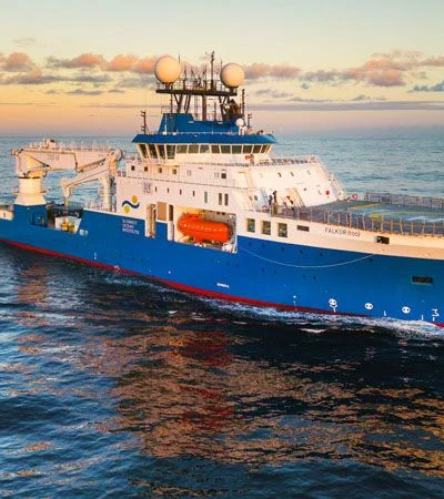 La expedición del CONICET descrubió un insólito hallazo "retro" descansando en el fondo del mar.