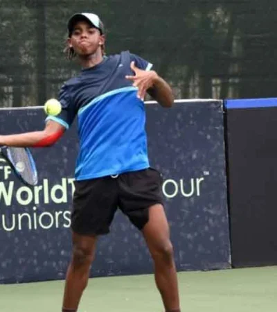 El dominicano Maikel Villalona