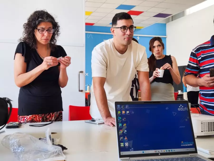 Carreras a distancia en Mendoza 2026: Comunicación y Diseño Multimedial.