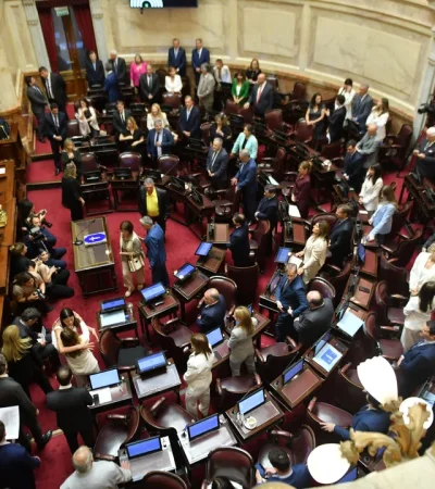 Sesiona a full la Cámra de Senadores