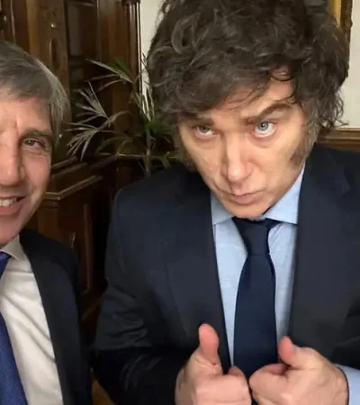 El ministro de Economía Luis Caputo y el presidente Javier Milei. (Imagen: archivo web)