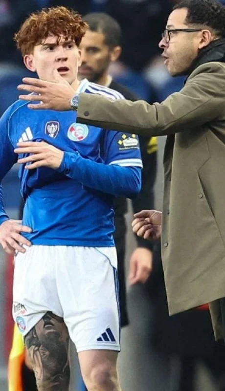 El Colo Barco juega en Racing de Estranburgo