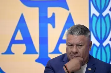 Sociedades fantasmas y cuentas en Miami: así se desviaron US$ 500.000 del fútbol argentino