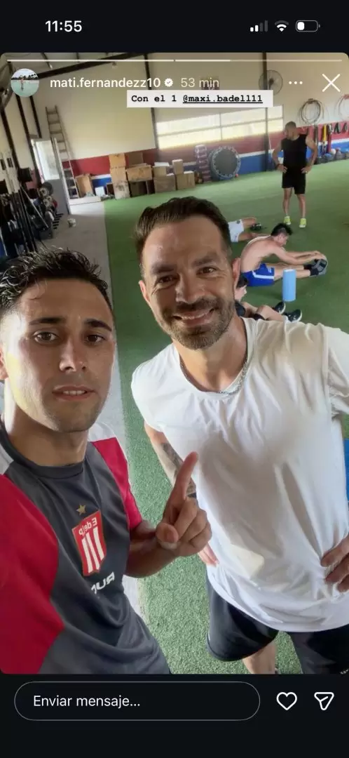 Matías Fernández entrenando con la indumentaria de Estudiantes de La Plata.