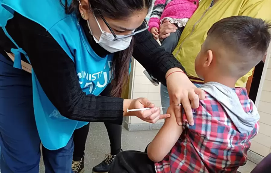 El refuerzo se colocaba a los 5 años